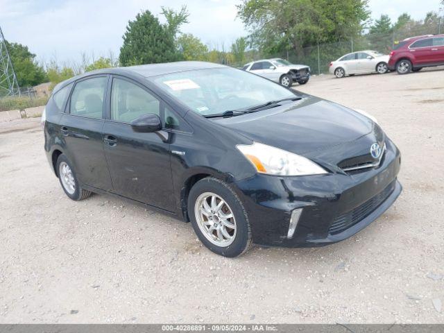  Salvage Toyota Prius v