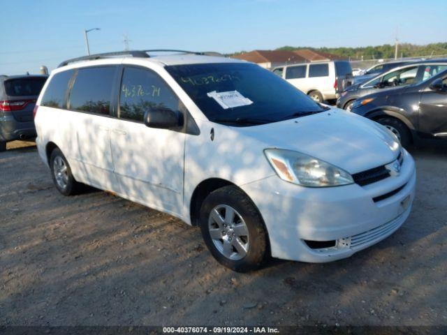  Salvage Toyota Sienna