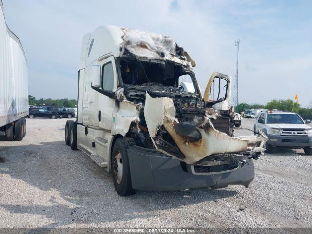  Salvage Freightliner New Cascadia 126