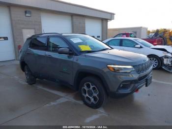  Salvage Jeep Compass