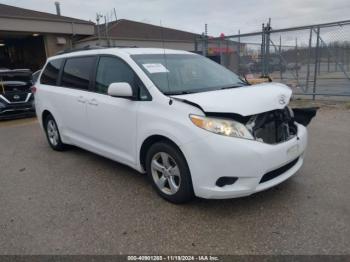  Salvage Toyota Sienna