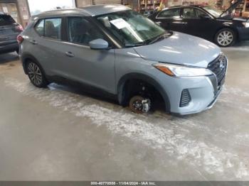  Salvage Nissan Kicks