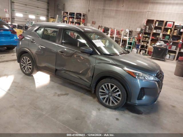  Salvage Nissan Kicks