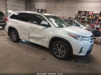  Salvage Toyota Highlander