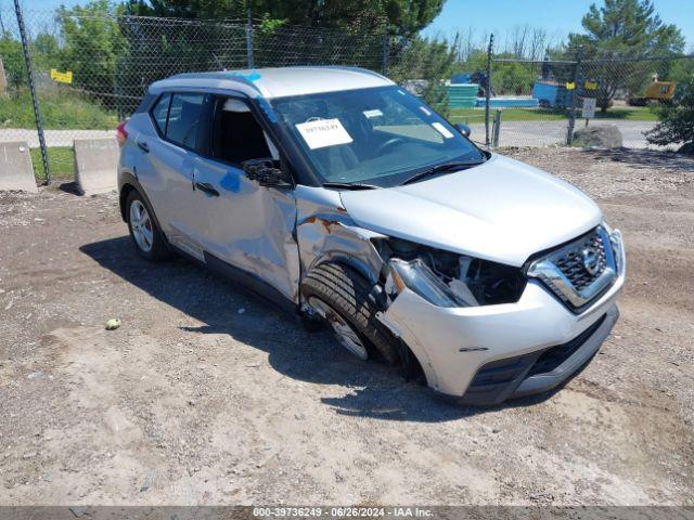  Salvage Nissan Kicks