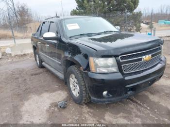  Salvage Chevrolet Avalanche 1500