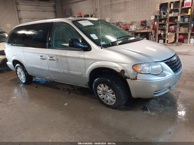  Salvage Chrysler Town & Country