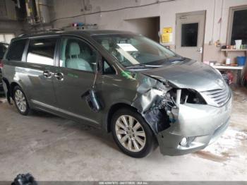 Salvage Toyota Sienna