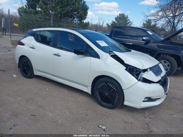  Salvage Nissan LEAF
