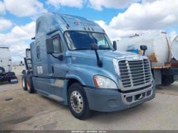  Salvage Freightliner Cascadia 125