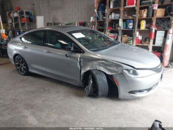  Salvage Chrysler 200