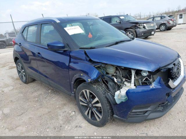  Salvage Nissan Kicks
