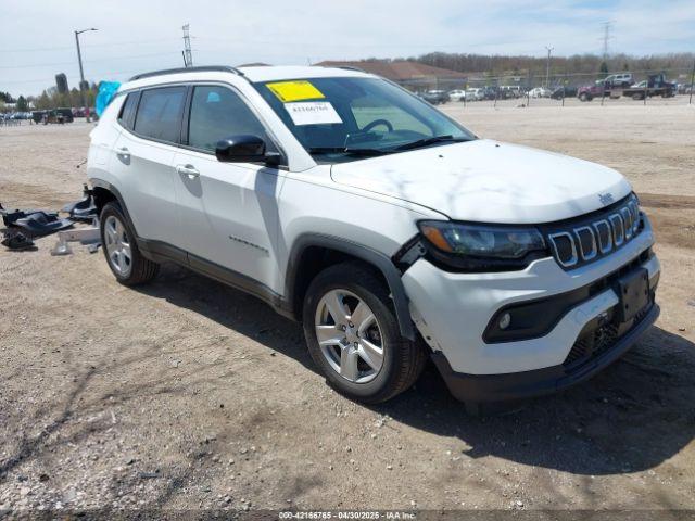  Salvage Jeep Compass