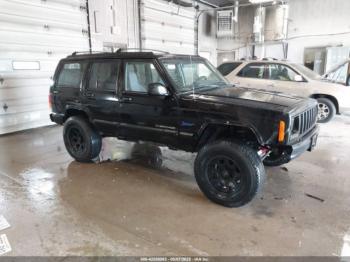  Salvage Jeep Cherokee