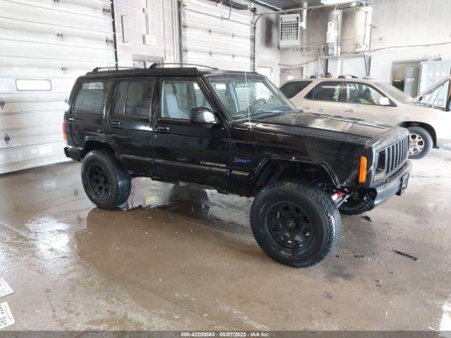  Salvage Jeep Cherokee