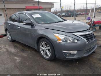  Salvage Nissan Altima