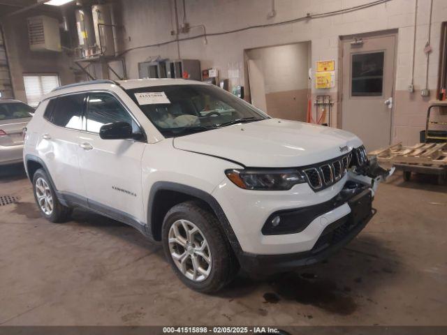  Salvage Jeep Compass