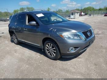  Salvage Nissan Pathfinder