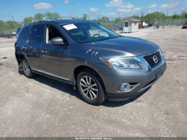  Salvage Nissan Pathfinder