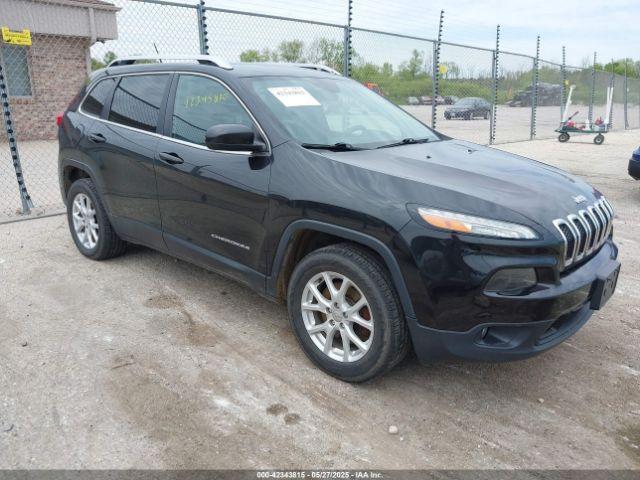  Salvage Jeep Cherokee
