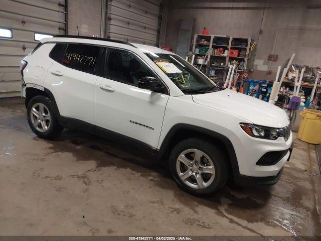  Salvage Jeep Compass