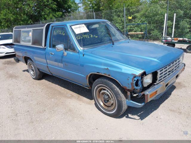  Salvage Toyota Pickup