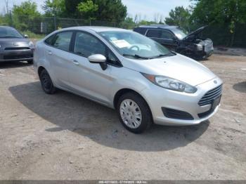  Salvage Ford Fiesta