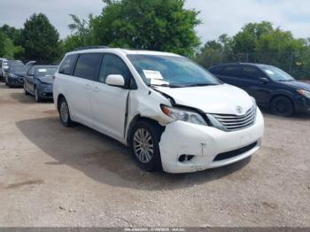  Salvage Toyota Sienna