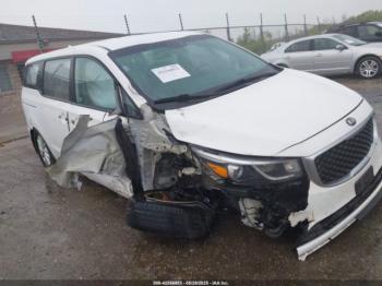 Salvage Kia Sedona