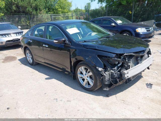  Salvage Nissan Altima