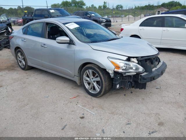  Salvage Nissan Altima