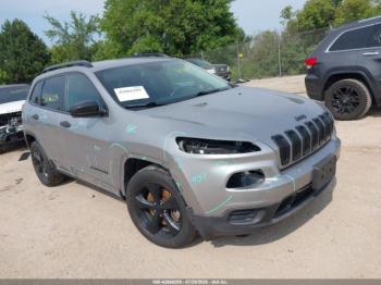  Salvage Jeep Cherokee