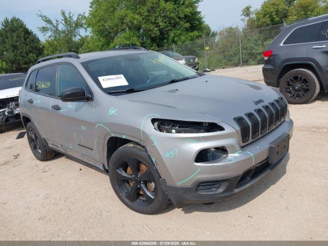  Salvage Jeep Cherokee