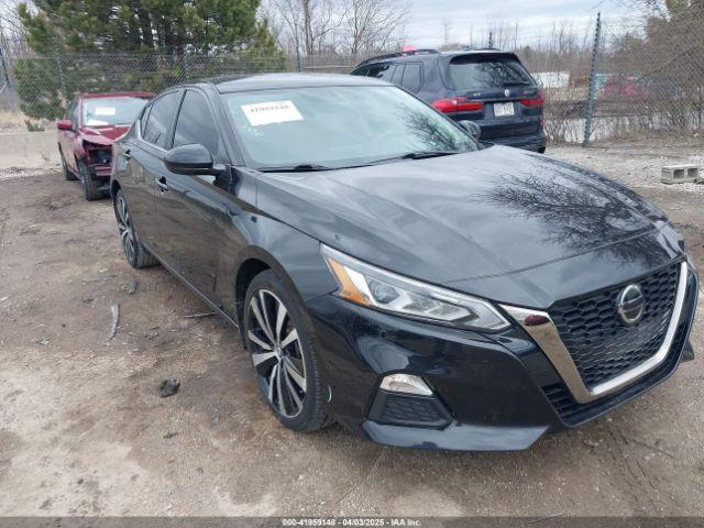  Salvage Nissan Altima