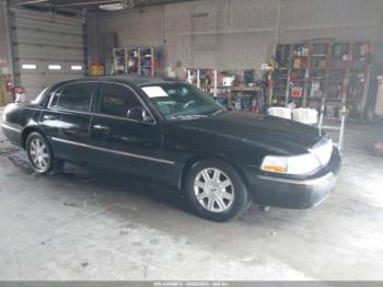  Salvage Lincoln Towncar