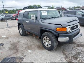  Salvage Toyota FJ Cruiser