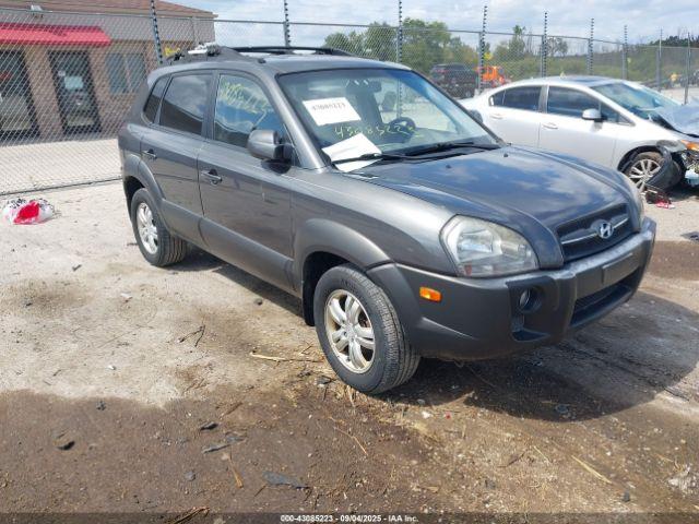  Salvage Hyundai TUCSON