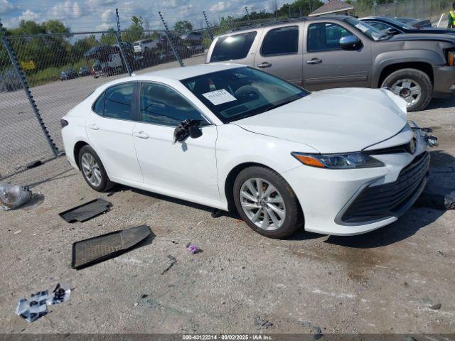  Salvage Toyota Camry