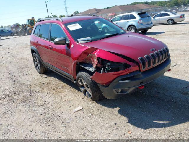  Salvage Jeep Cherokee