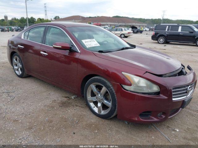  Salvage Nissan Maxima