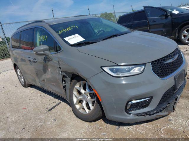 Salvage Chrysler Pacifica