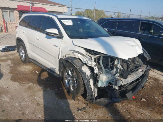  Salvage Toyota Highlander