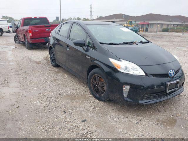  Salvage Toyota Prius