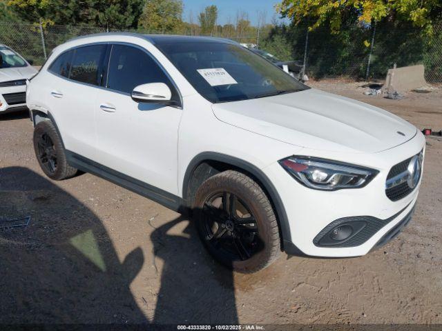  Salvage Mercedes-Benz GLA