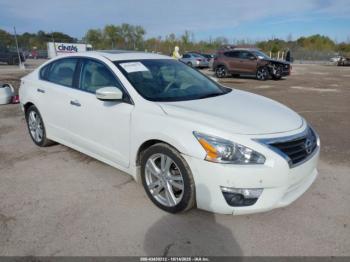  Salvage Nissan Altima