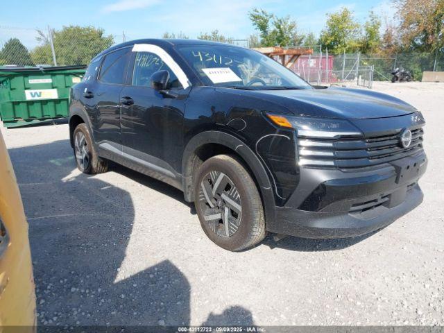  Salvage Nissan Kicks