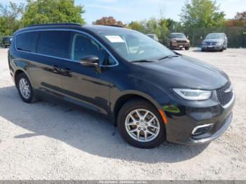 Salvage Chrysler Pacifica