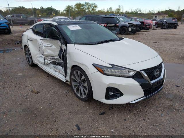  Salvage Nissan Maxima