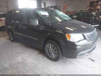  Salvage Chrysler Town & Country