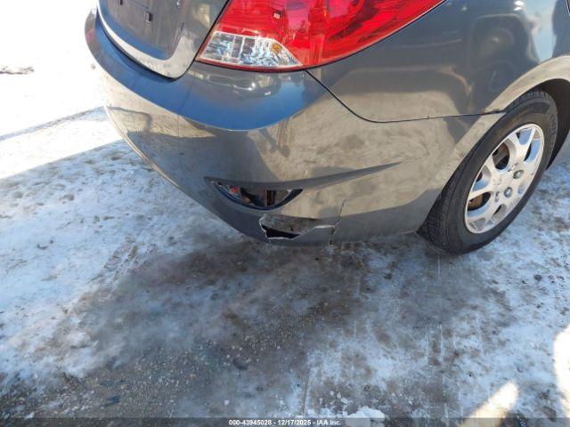 Hyundai ACCENT Gls Image 4